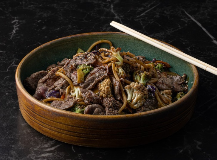 YAKISOBA DE CARNE